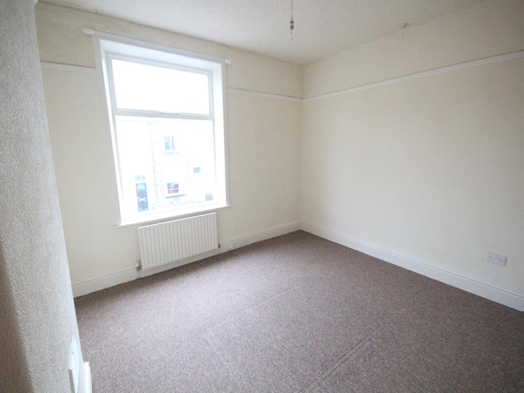 3 bedroom mid terrace house To Let in Colne - IMG_9657.JPG